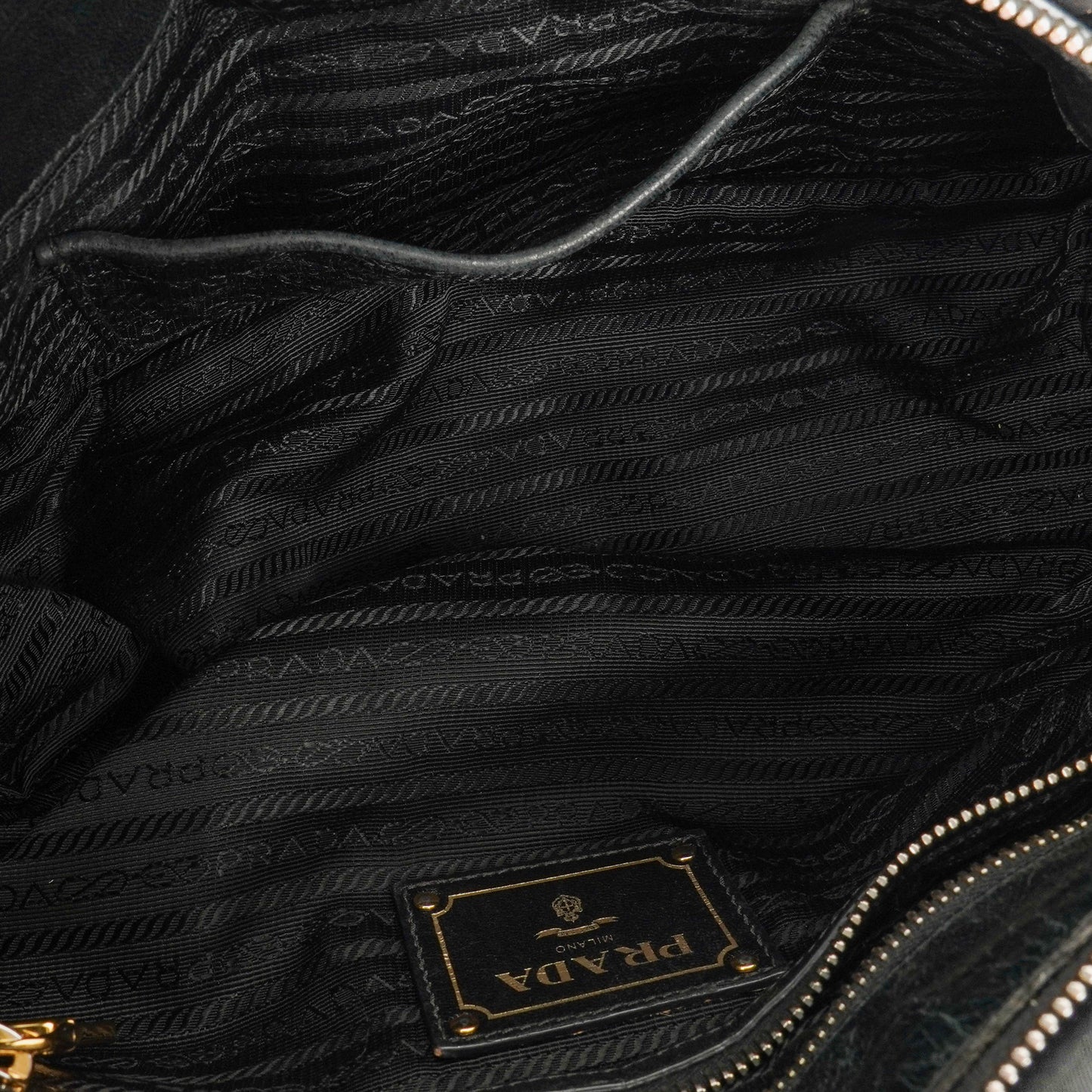 Prada Tessuto Gaufre Tasche aus schwarzem Nylon