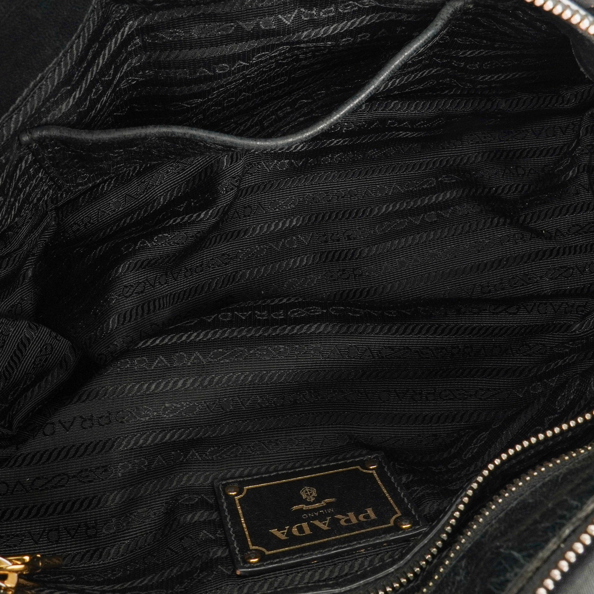 Prada Tessuto Gaufre Tasche aus schwarzem Nylon
