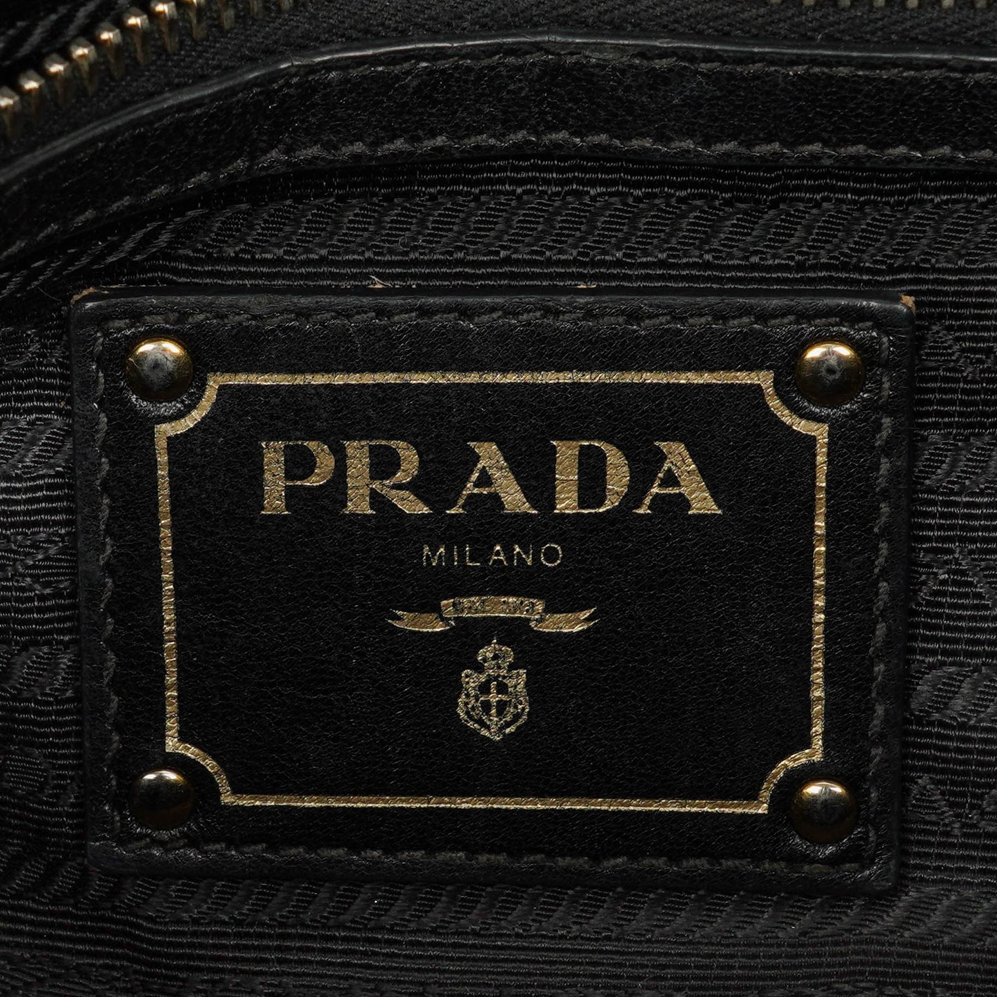 Prada Tessuto Gaufre Tasche aus schwarzem Nylon
