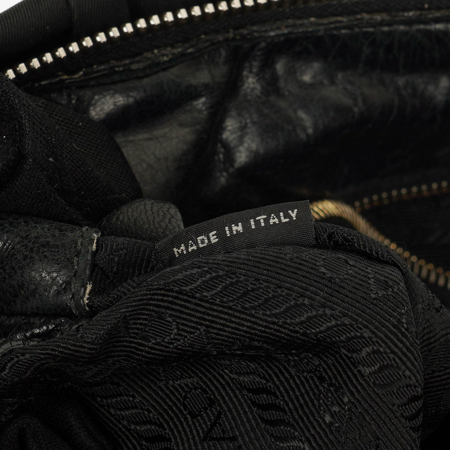 Prada Tessuto Gaufre Tasche aus schwarzem Nylon