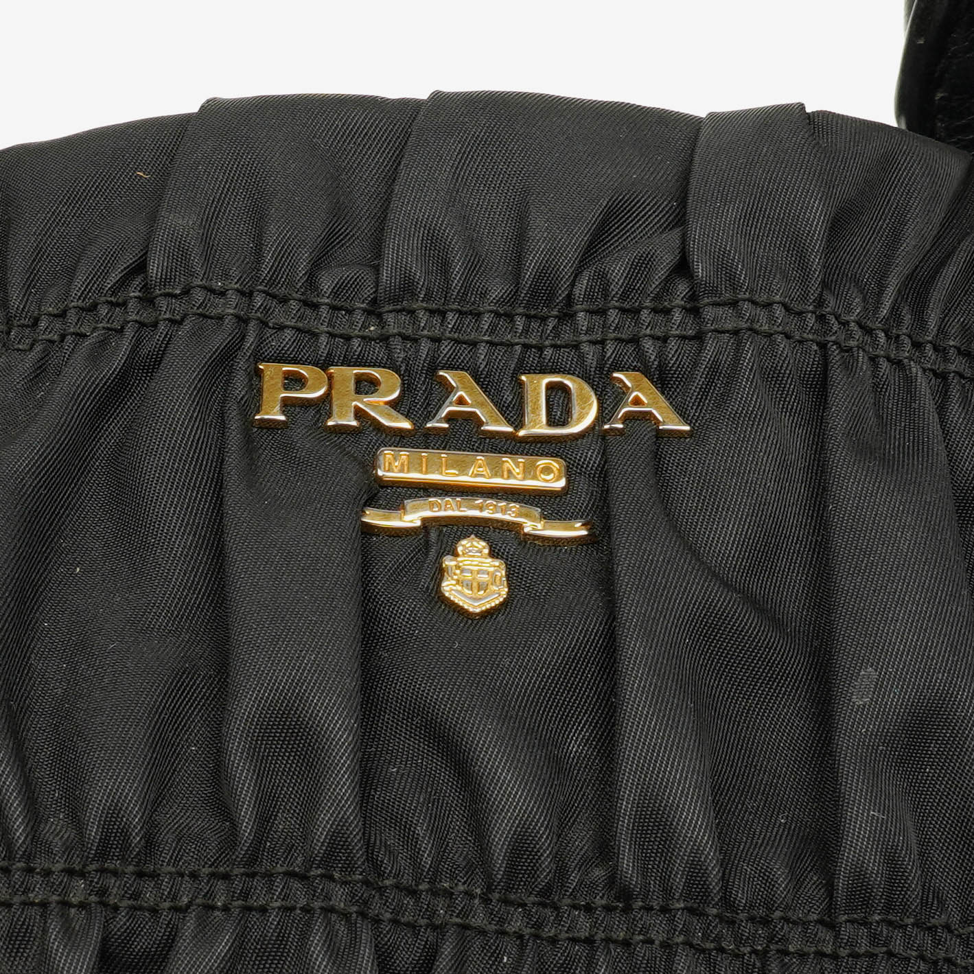 Prada Tessuto Gaufre Tasche aus schwarzem Nylon
