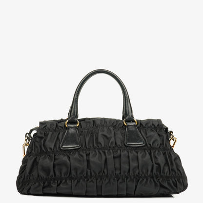 Prada Tessuto Gaufre Tasche aus schwarzem Nylon