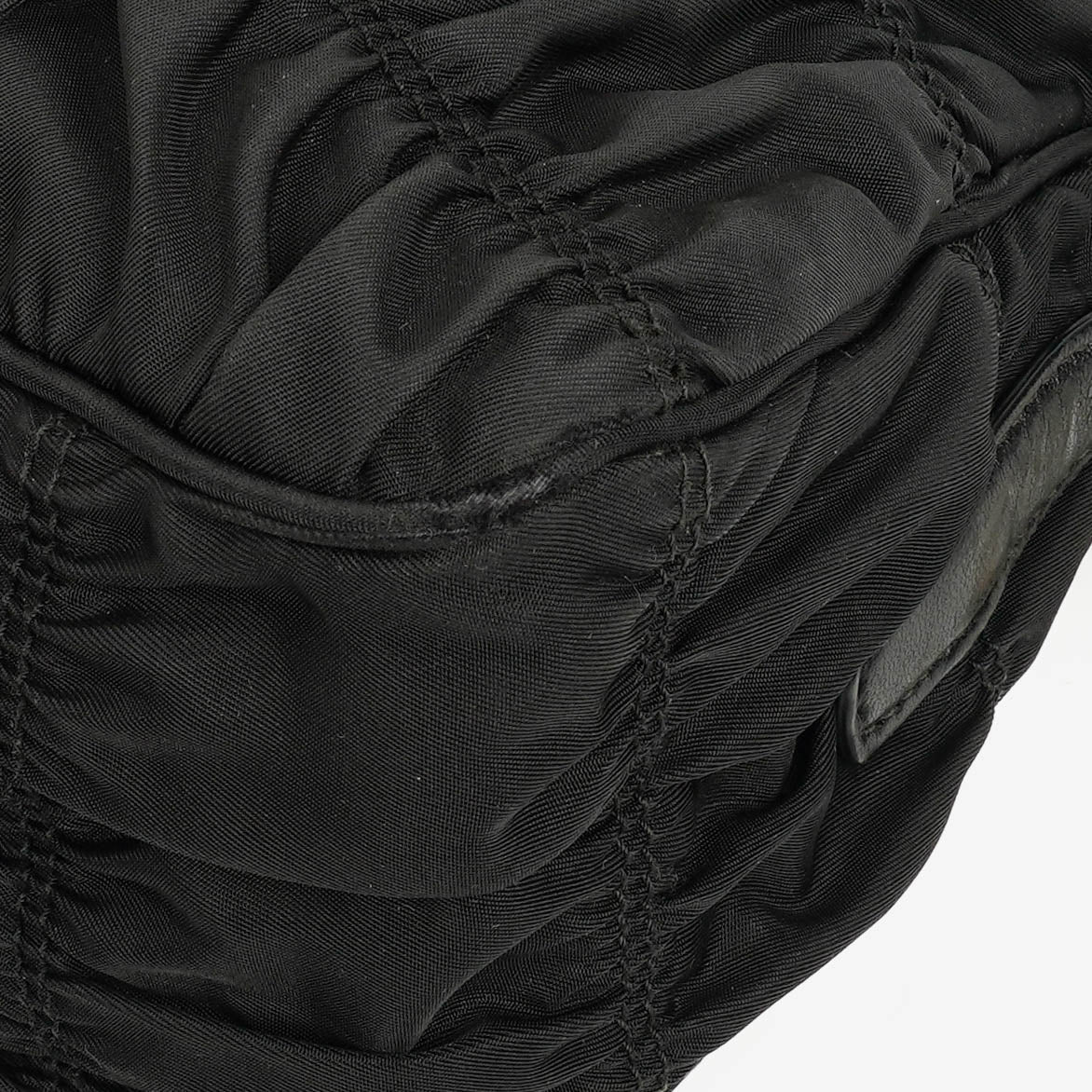 Prada Tessuto Gaufre Tasche aus schwarzem Nylon