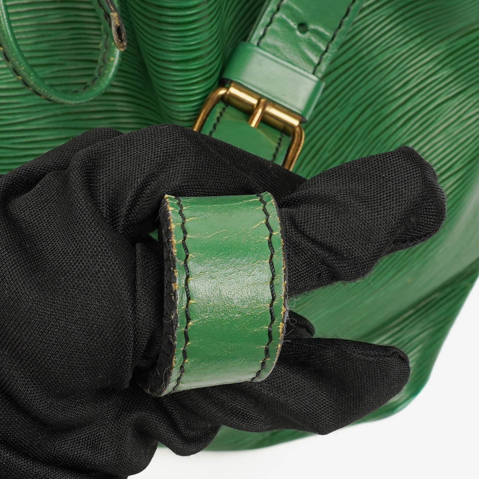 Louis Vuitton Petit Noe Schultertasche aus grünem EPI Leder
