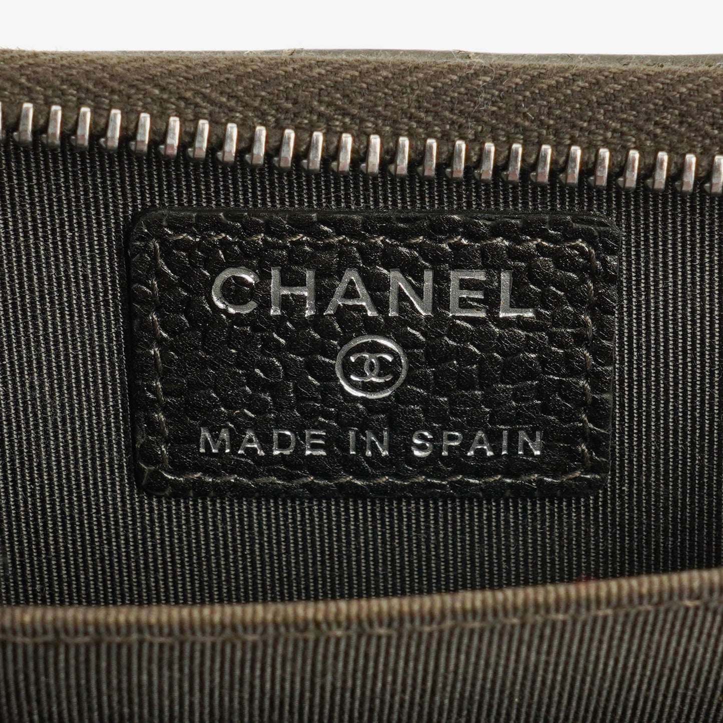 Chanel O-Zip Münzbörse aus gestepptem Caviar Leder