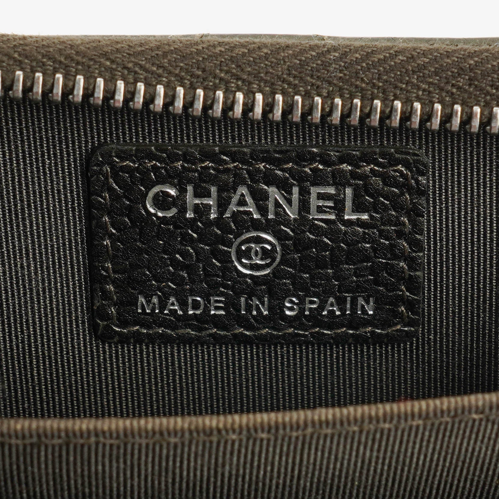 Chanel O-Zip Münzbörse aus gestepptem Caviar Leder