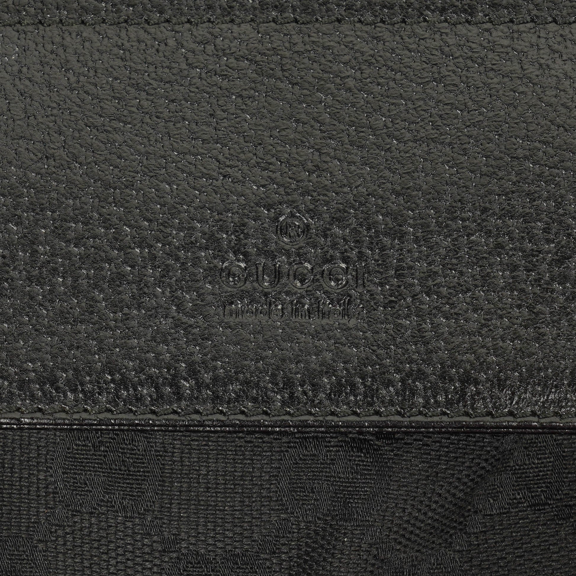 Gucci Gürteltasche aus GG Monogram Canvas