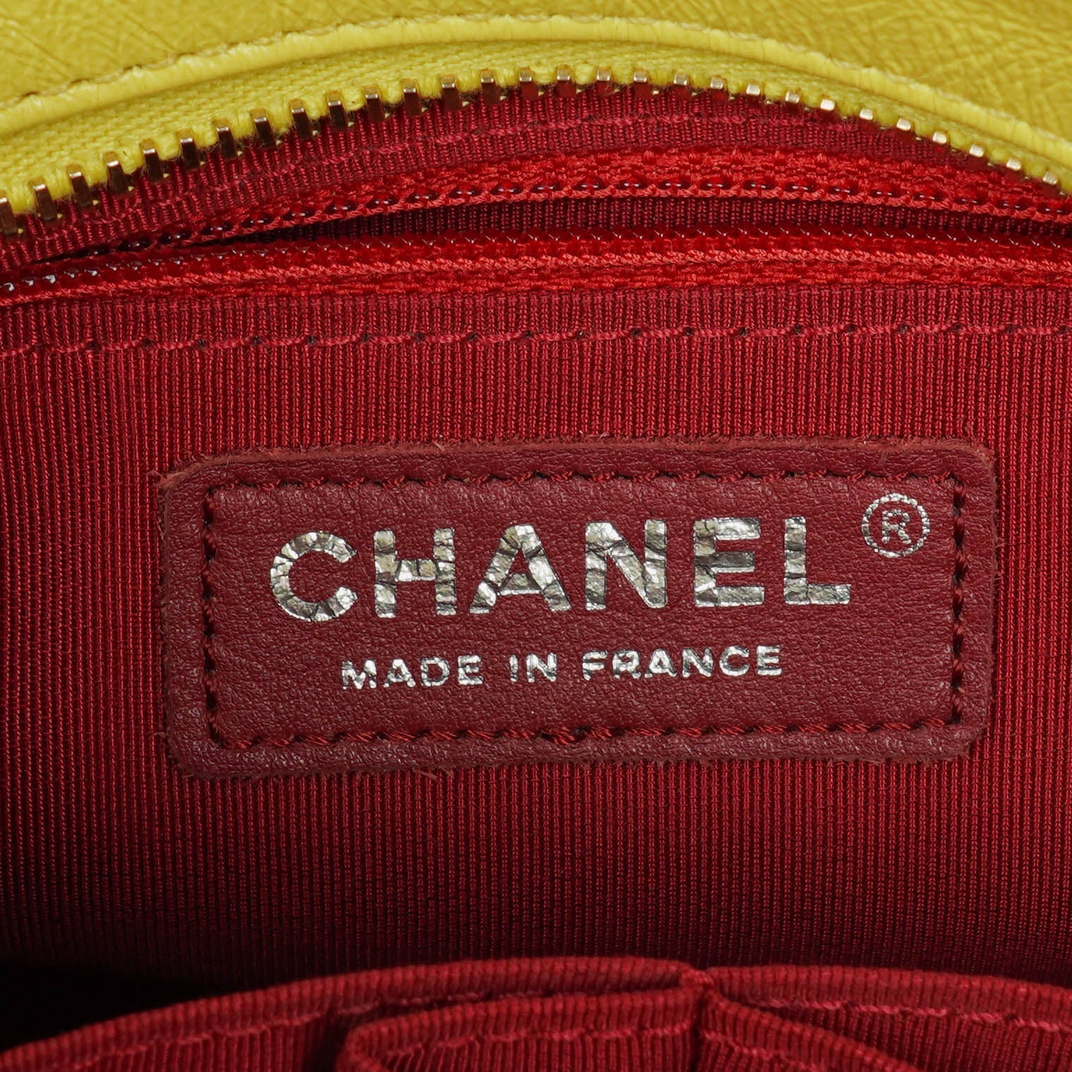 Chanel Gabrielle Medium Hobo Bag aus multicolor gestepptem Wildleder und Leder