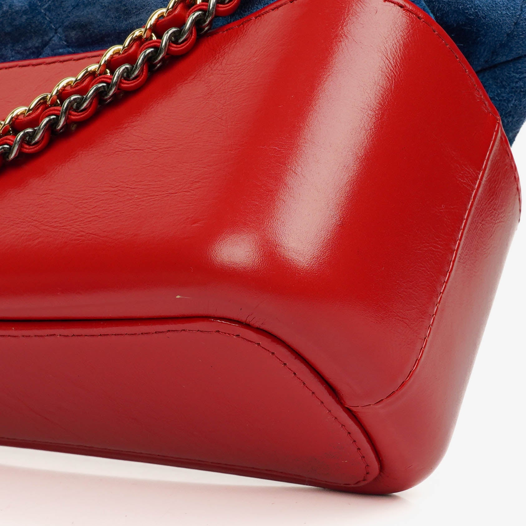 Chanel Gabrielle Medium Hobo Bag aus multicolor gestepptem Wildleder und Leder