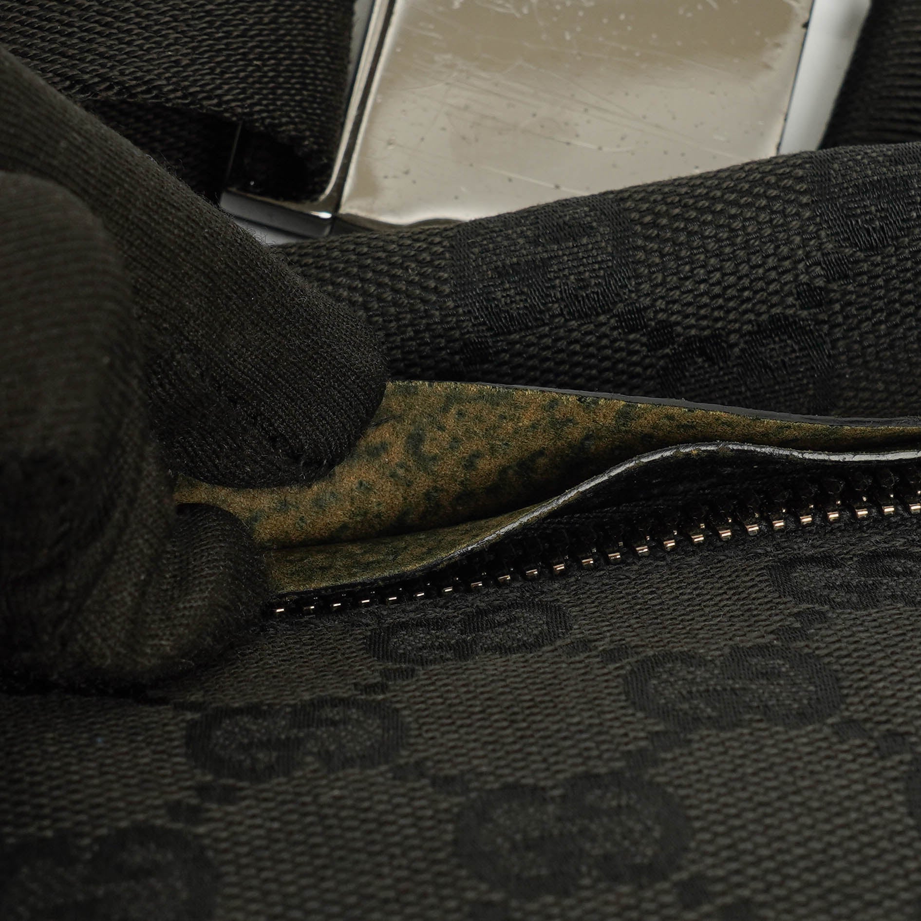 Gucci GG Monogram Canvas Gürteltasche