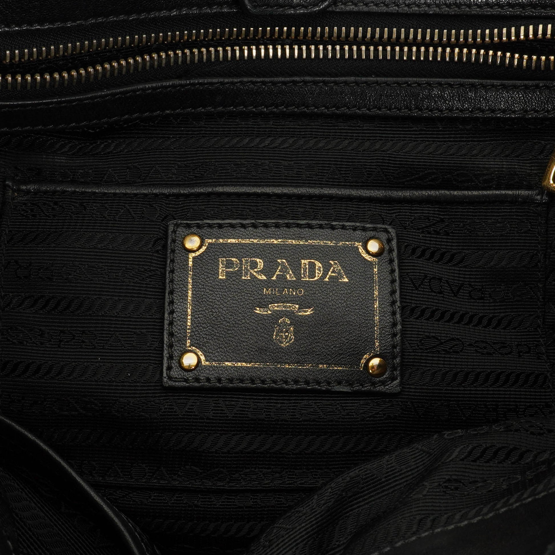 Prada Tessuto Gaufre Tasche aus schwarzem Nylon