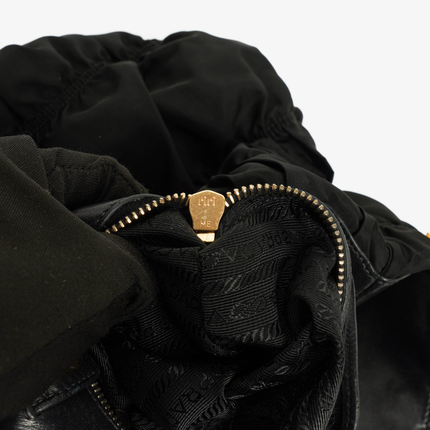 Prada Tessuto Gaufre Tasche aus schwarzem Nylon