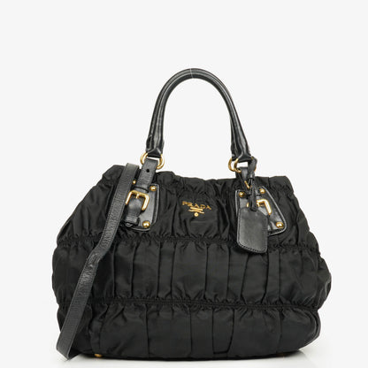 Prada Tessuto Gaufre Tasche aus schwarzem Nylon