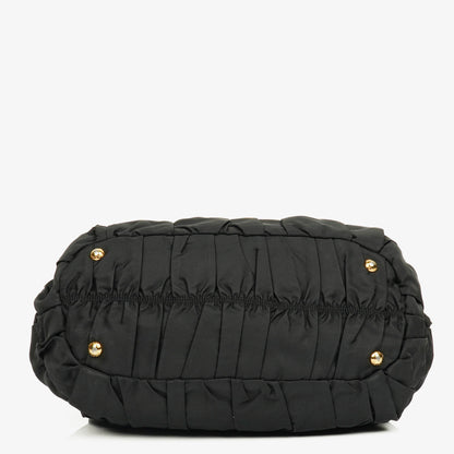 Prada Tessuto Gaufre Tasche aus schwarzem Nylon