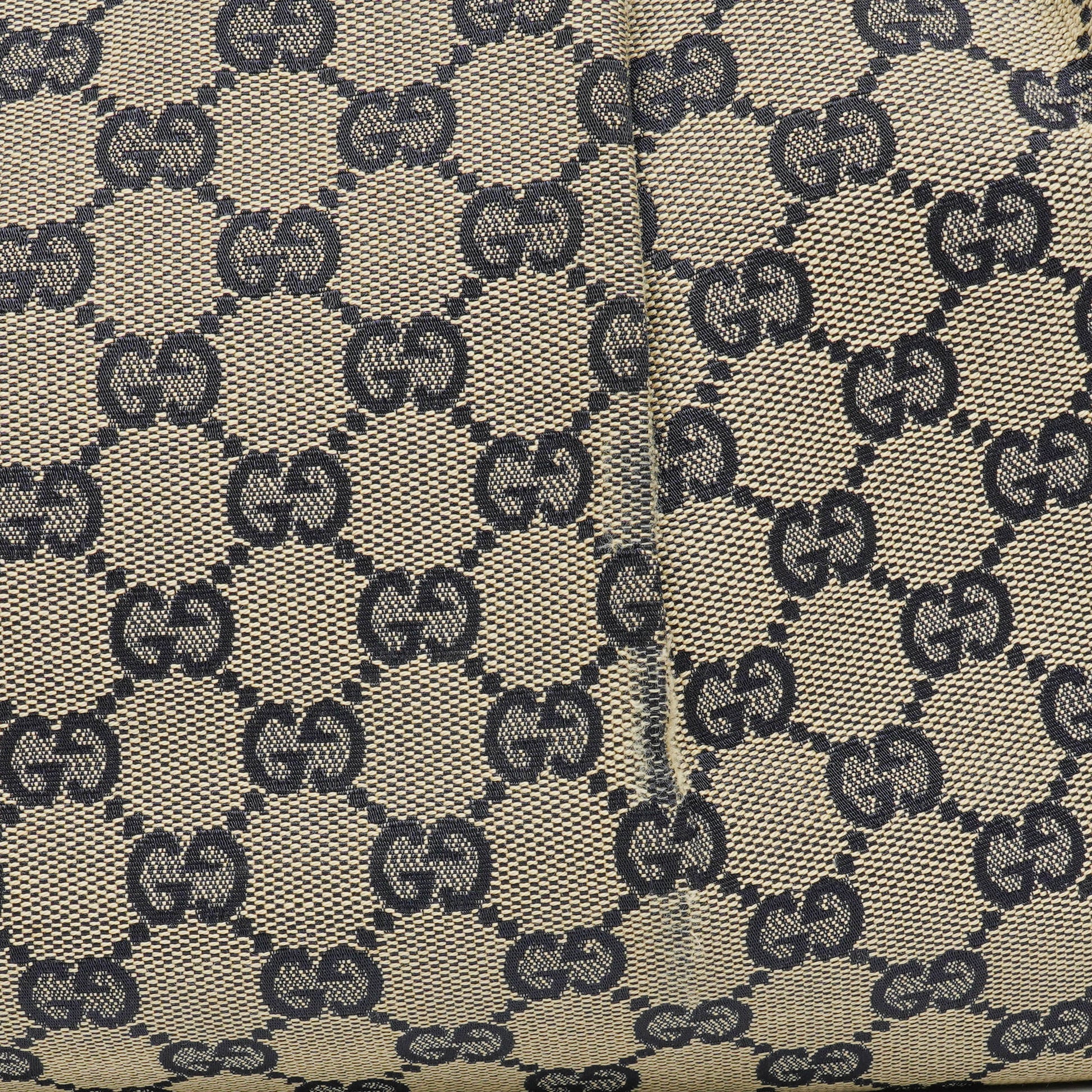 Gucci Sukey Schulter-Hobo-Tasche aus Monogram Canvas