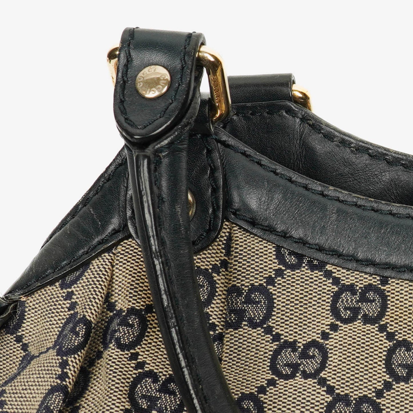 Gucci Sukey Schulter-Hobo-Tasche aus Monogram Canvas