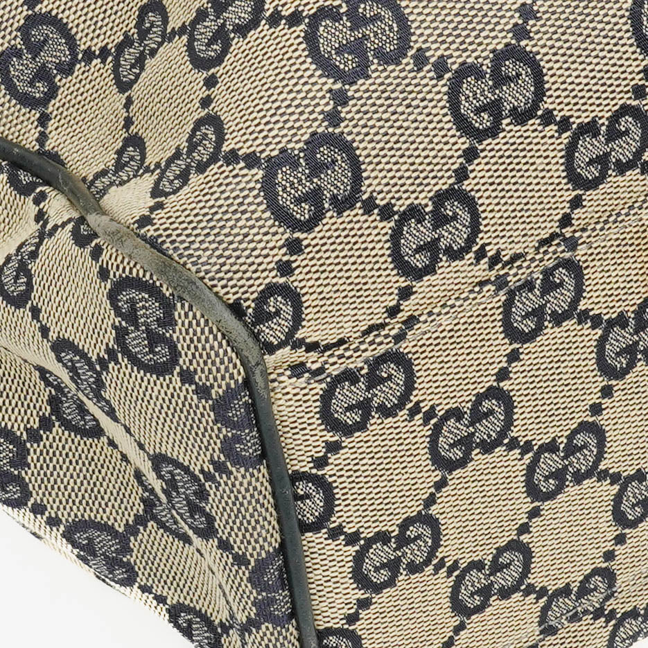 Gucci Sukey Schulter-Hobo-Tasche aus Monogram Canvas