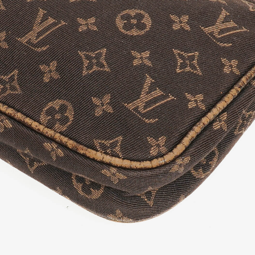 Louis Vuitton Pochette Accessoires Clutch aus Monogram Canvas