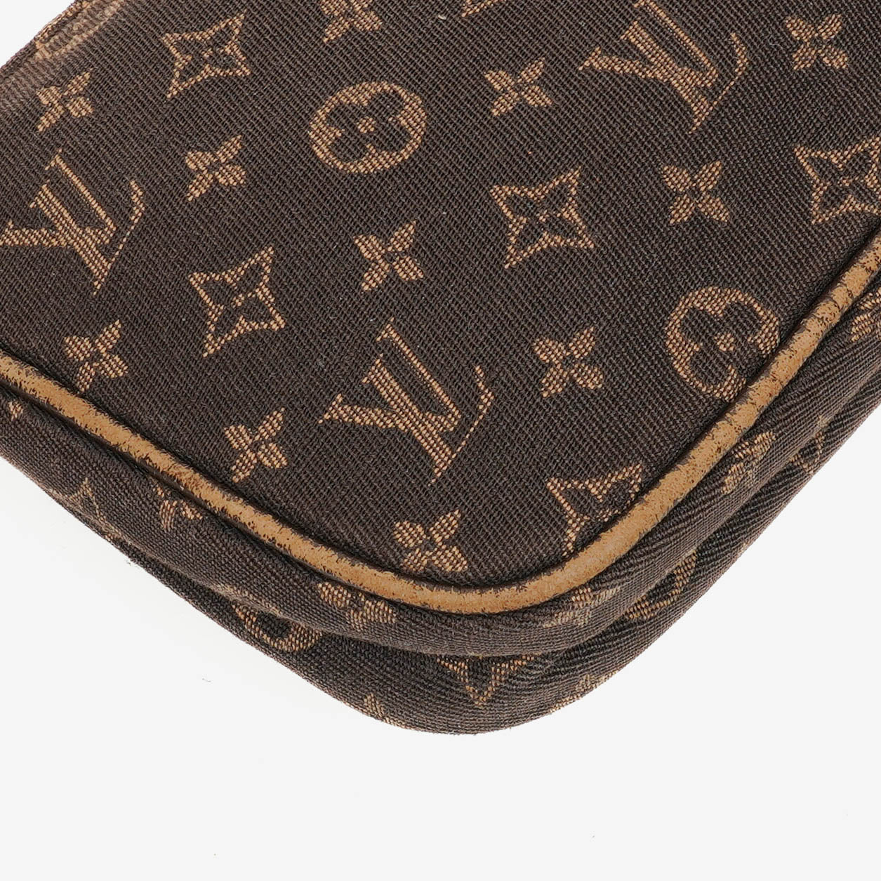 Louis Vuitton Pochette Accessoires Clutch aus Monogram Canvas