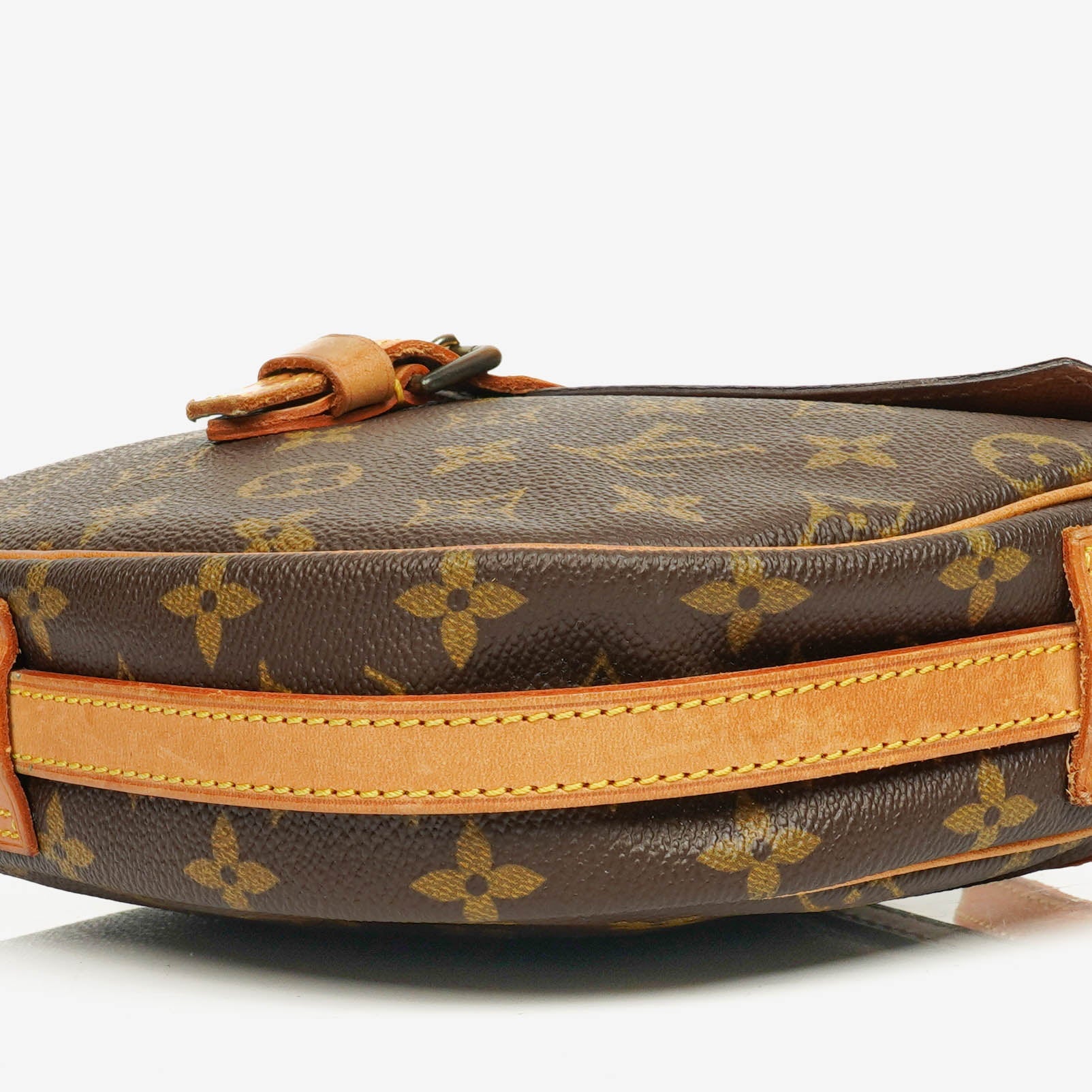 Louis Vuitton Jeune Fille MM Crossbody-Tasche aus Monogram Canvas