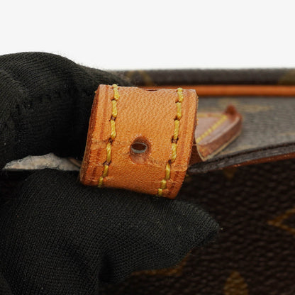 Louis Vuitton Jeune Fille PM Crossbody-Tasche aus Monogram Canvas