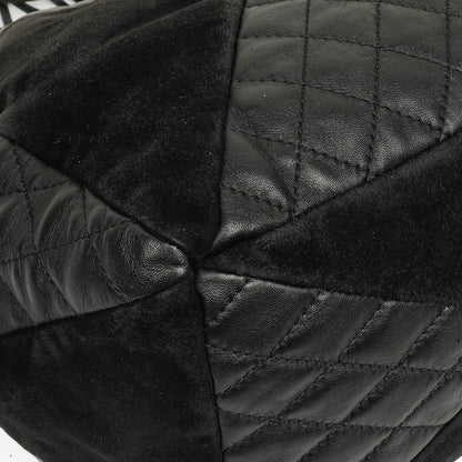 Chanel Patchwork Beuteltasche aus Leder und Wildleder