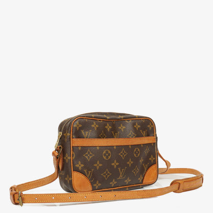Louis Vuitton Trocadero 23 aus Monogram Canvas