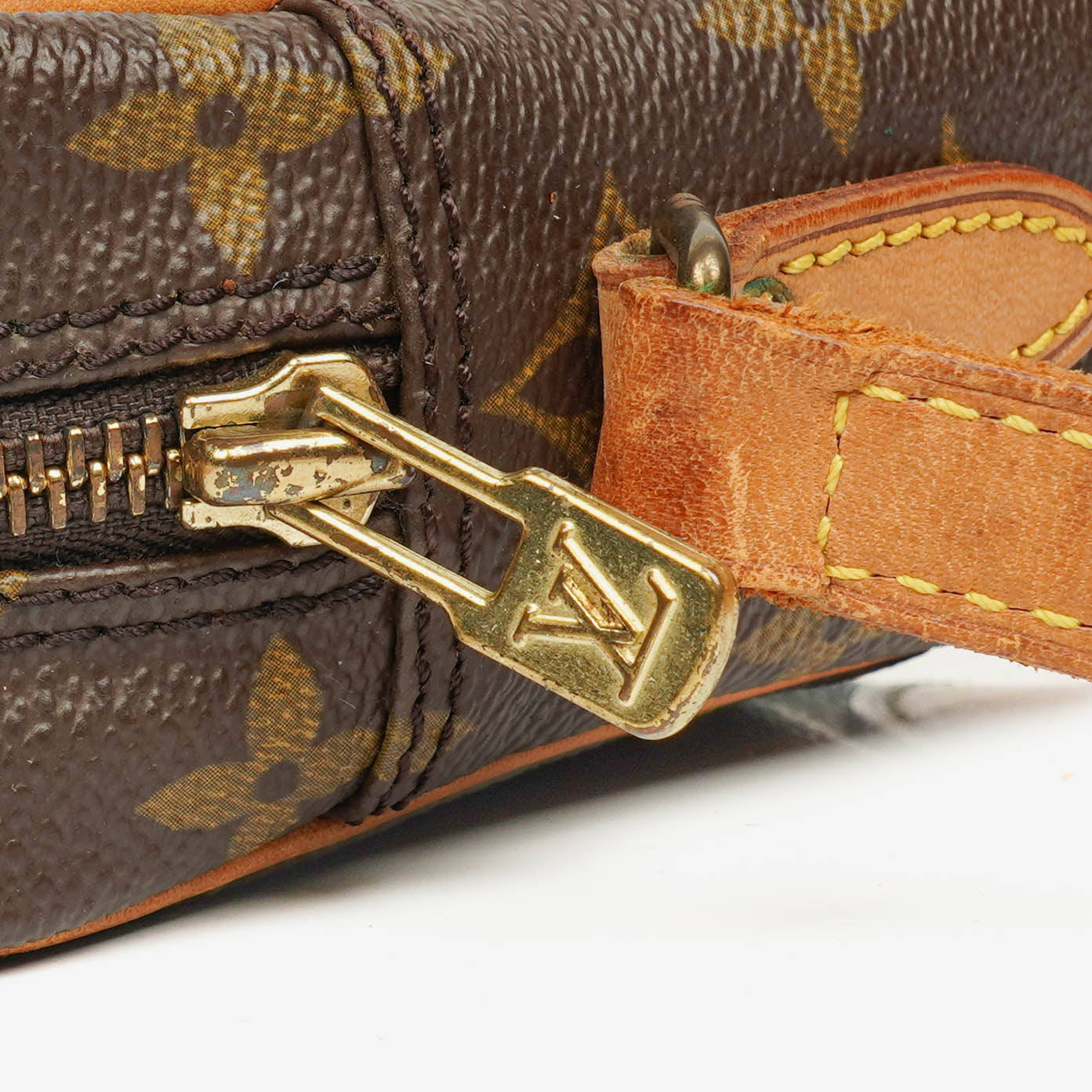 Louis Vuitton Trocadero 23 aus Monogram Canvas