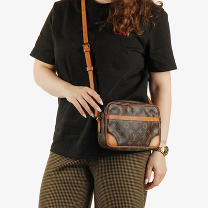 Louis Vuitton Trocadero 23 aus Monogram Canvas