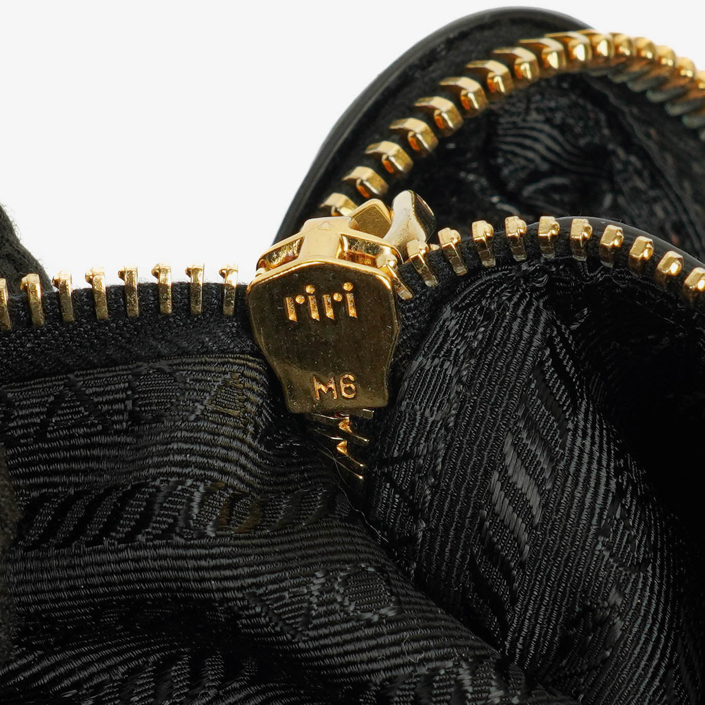 Prada Tasche aus Vitello Shine Leder