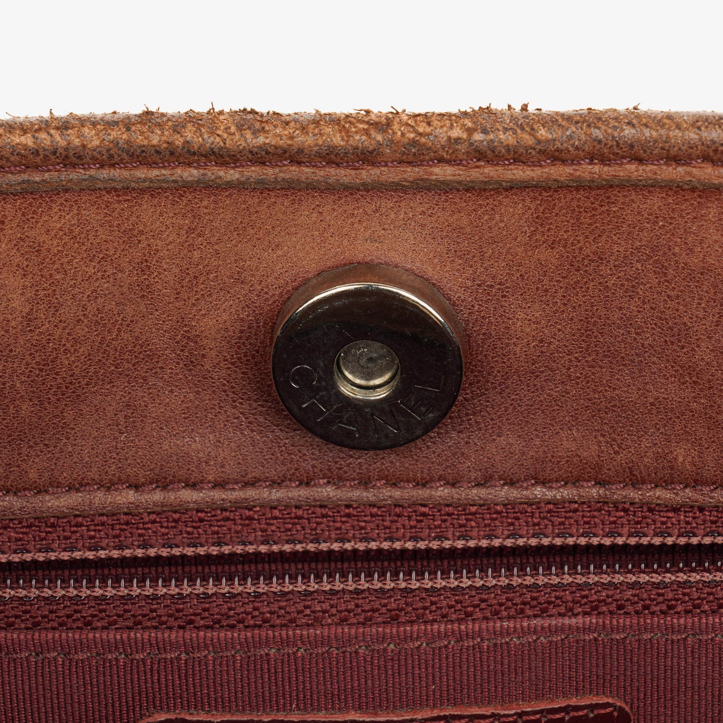 Chanel Chocolate Bar gesteppte Tote aus Lackleder