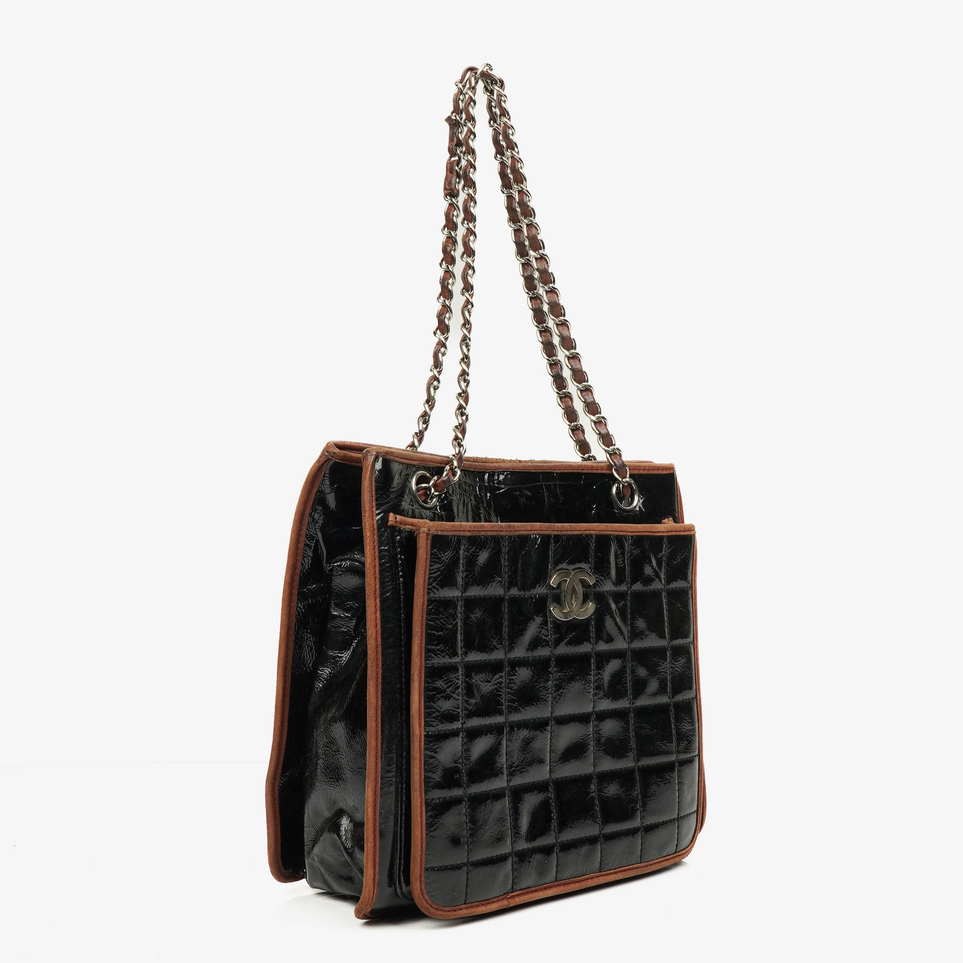 Chanel Chocolate Bar gesteppte Tote aus Lackleder