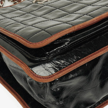 Chanel Chocolate Bar gesteppte Tote aus Lackleder