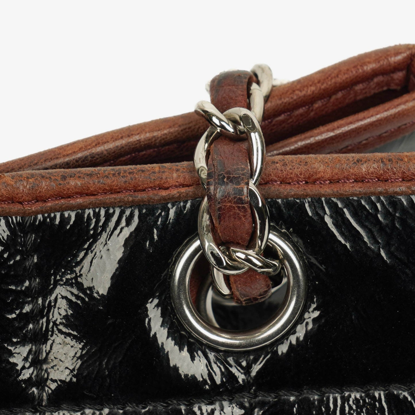 Chanel Chocolate Bar gesteppte Tote aus Lackleder