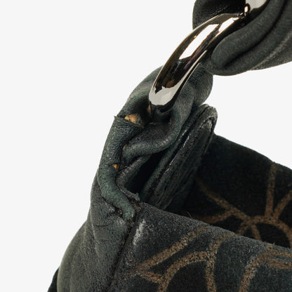 Chanel Camellia Schultertasche aus Wildleder mit Kettenprägung