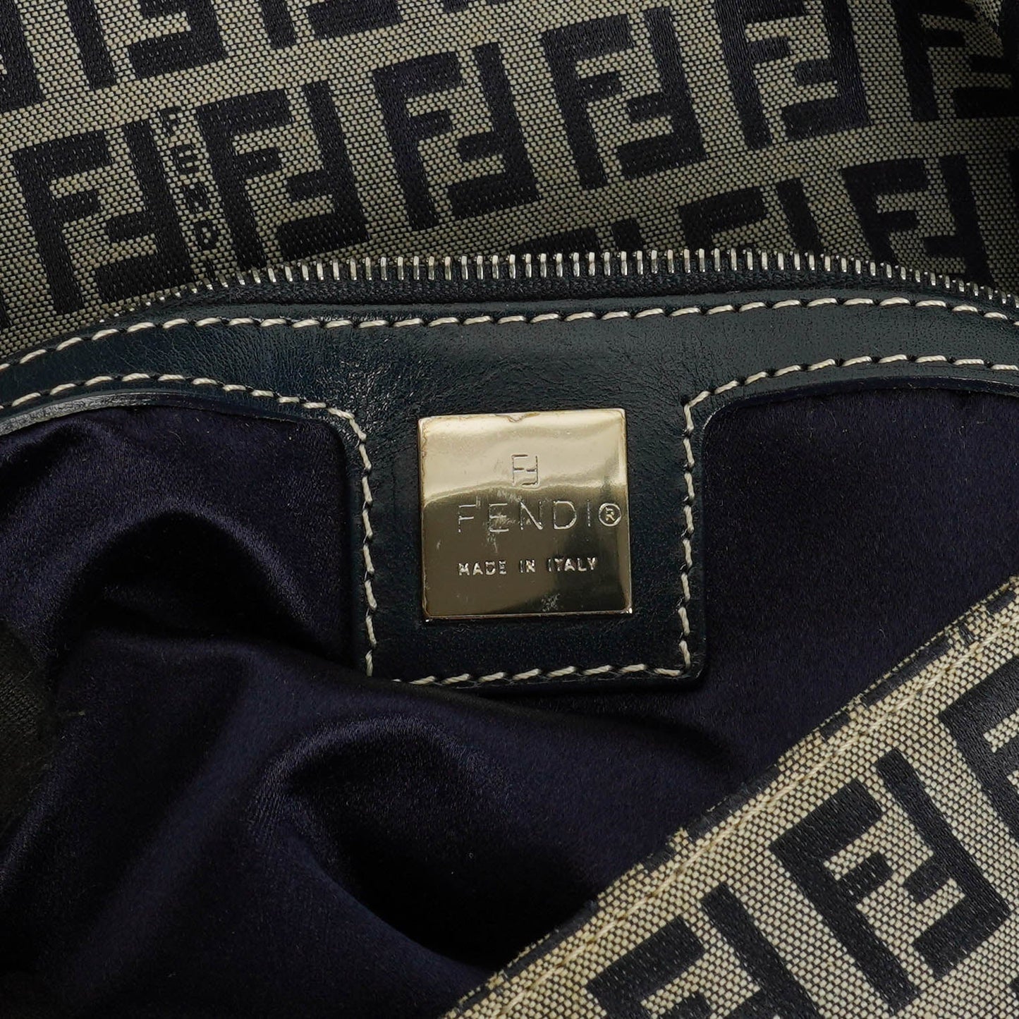 Fendi Mamma Baguette Schultertasche