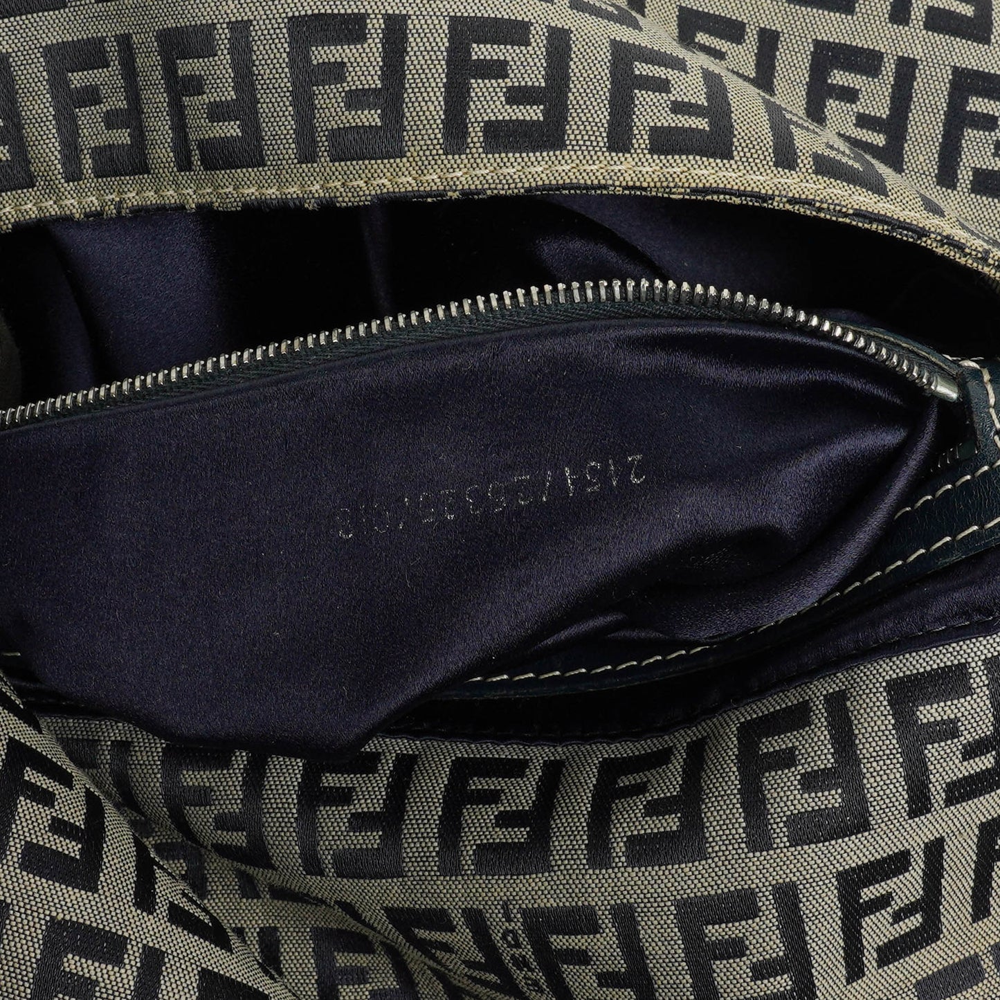 Fendi Mamma Baguette Schultertasche