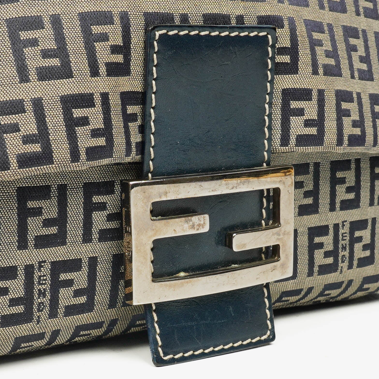 Fendi Mamma Baguette Schultertasche