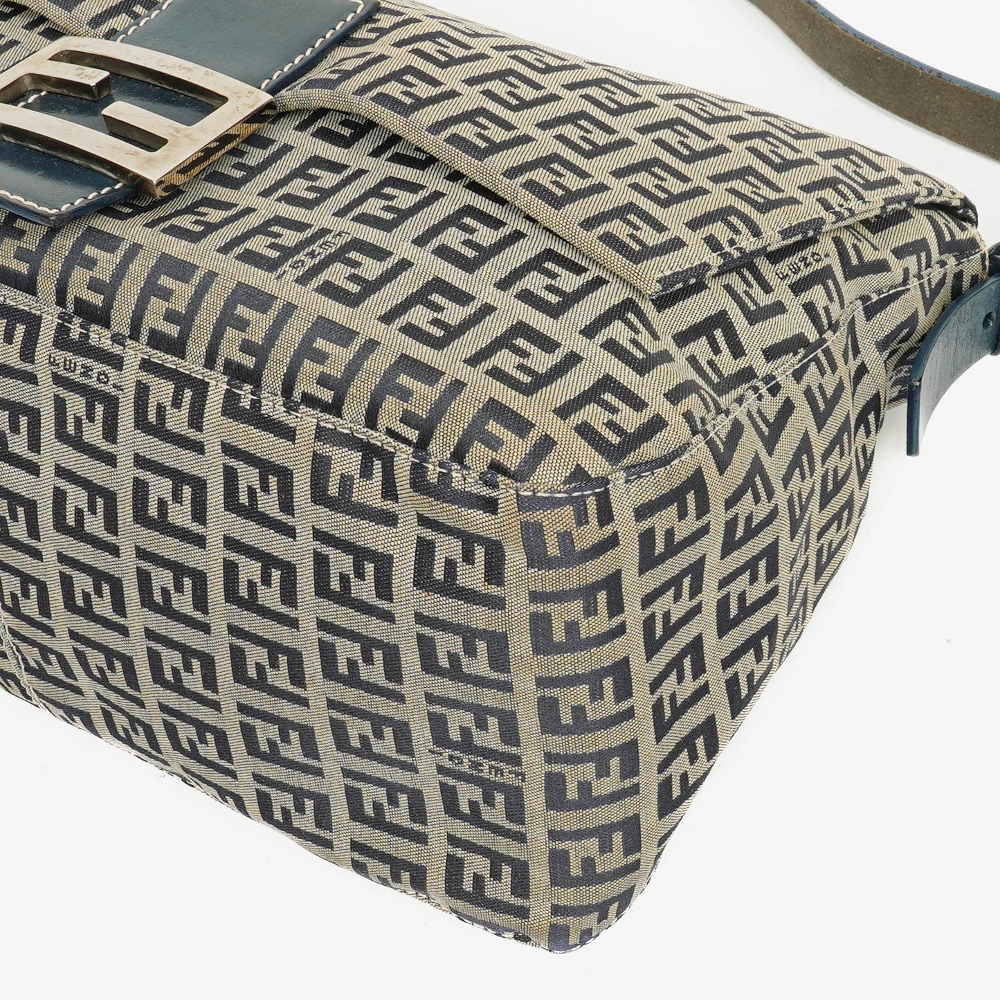 Fendi Mamma Baguette Schultertasche