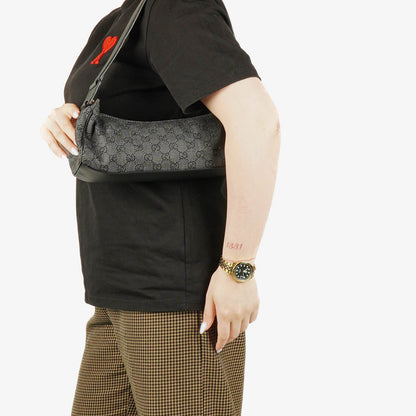 Gucci GG Monogram Canvas Hobo-Tasche