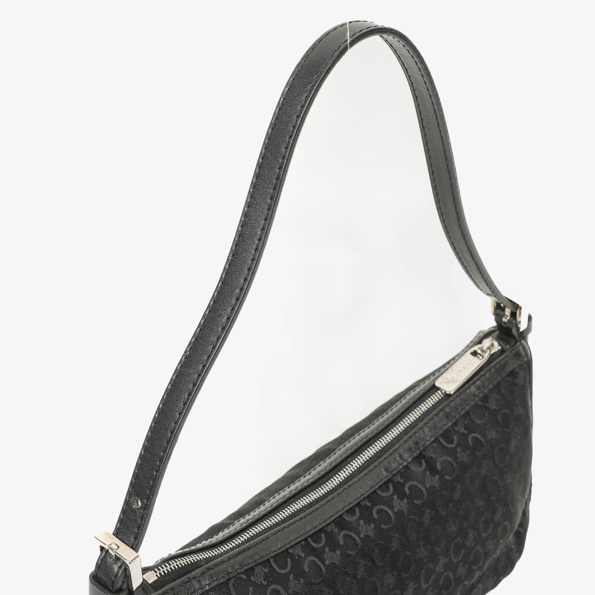 Celine C Macadam Schultertasche aus schwarzem Satin
