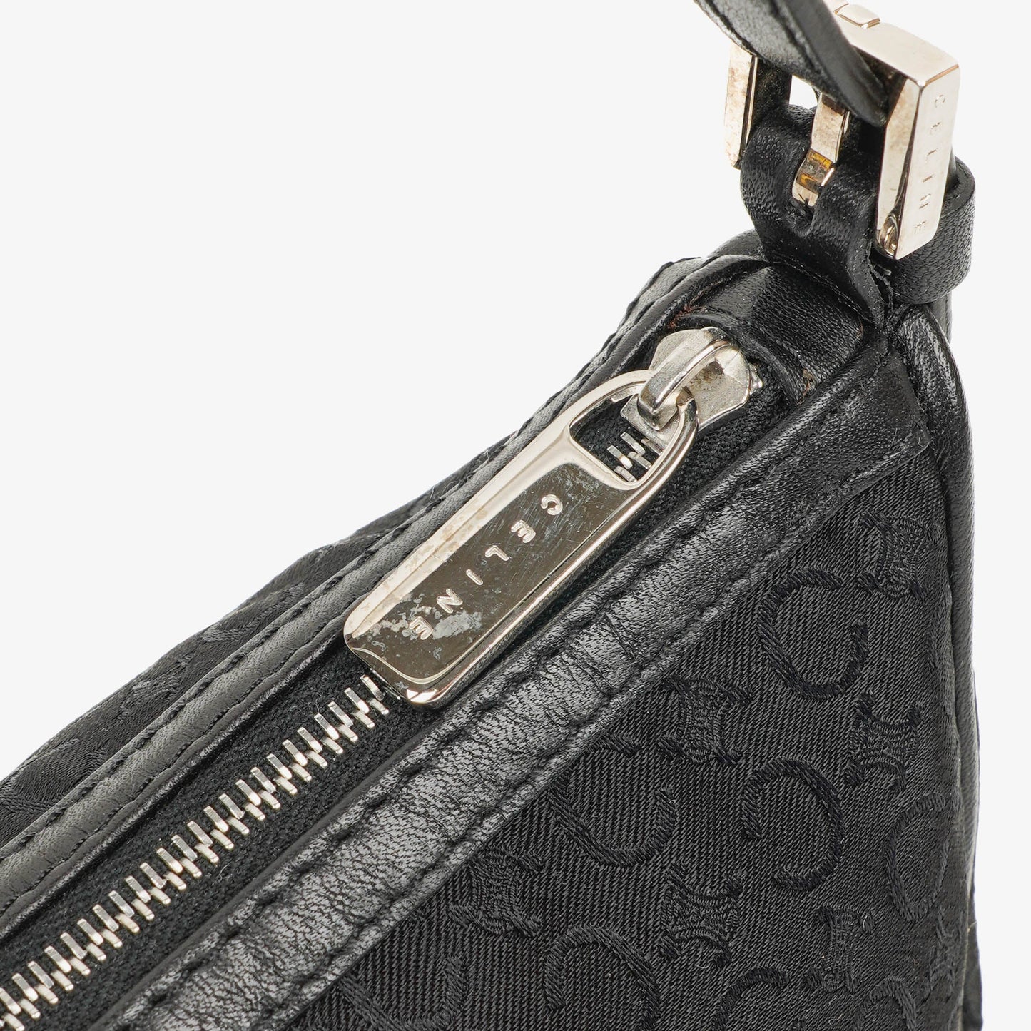 Celine C Macadam Schultertasche aus schwarzem Satin