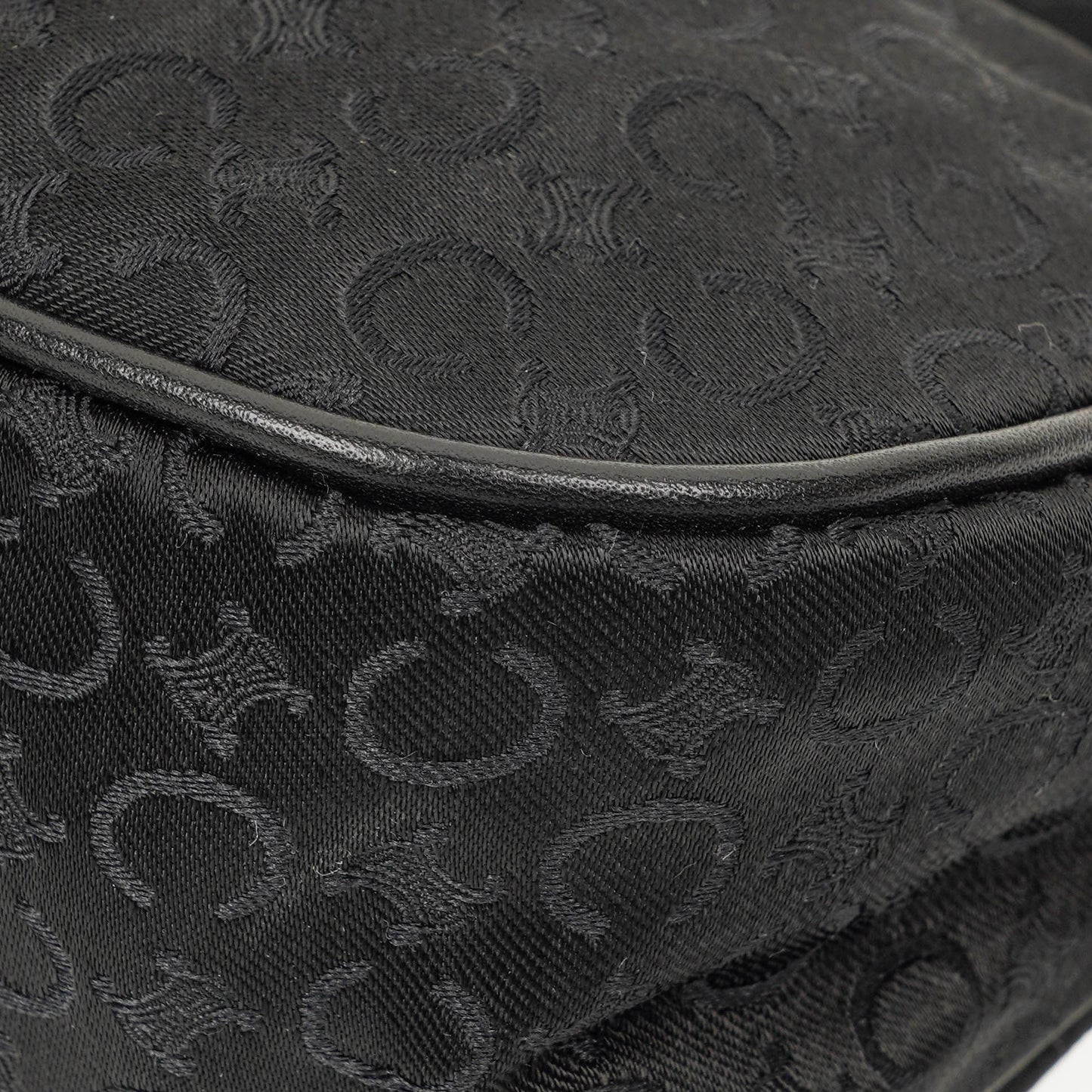Celine C Macadam Schultertasche aus schwarzem Satin