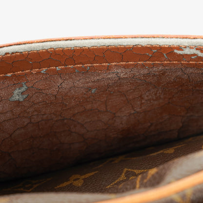 Louis Vuitton Jeune Fille MM Umhängetasche aus Monogram Canvas