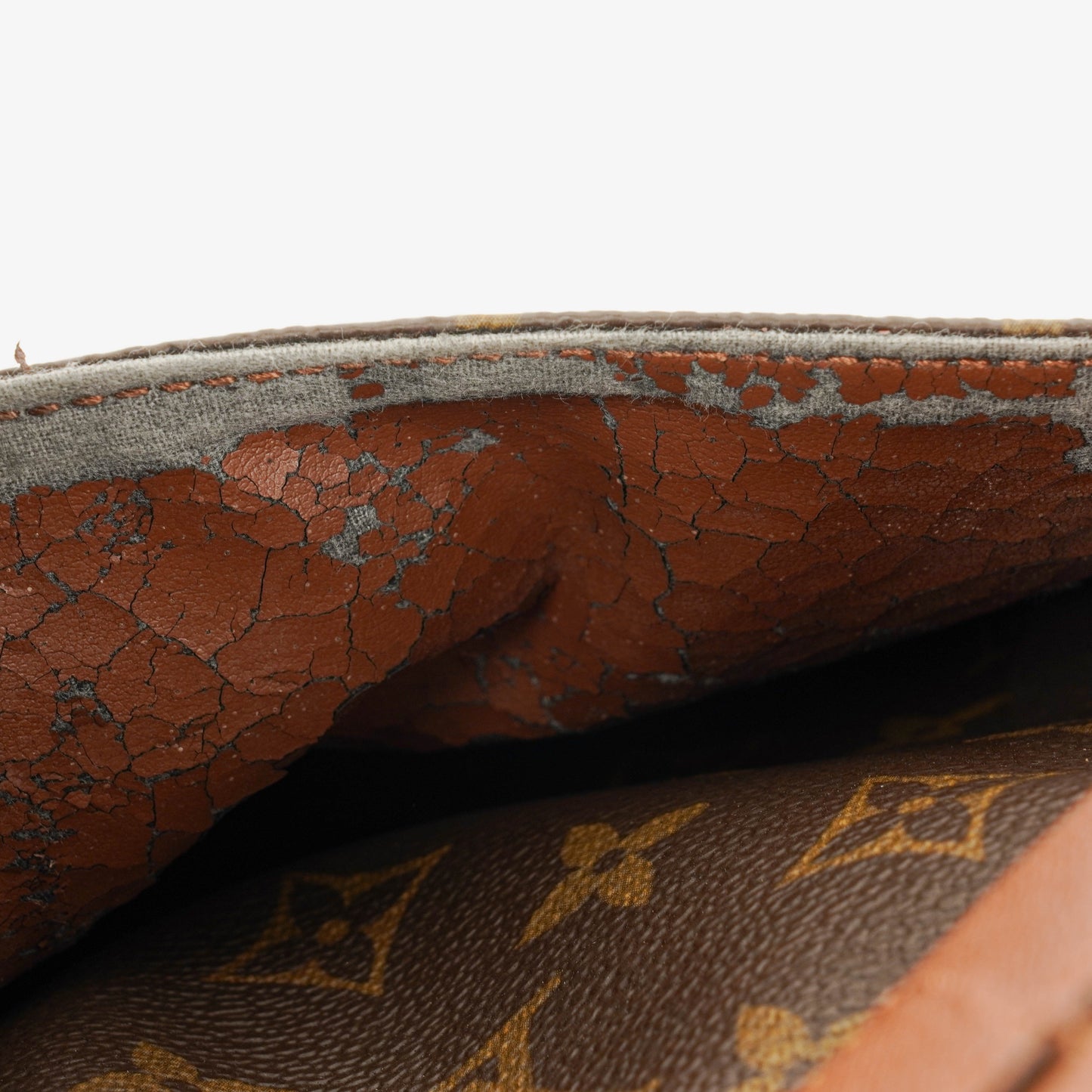 Louis Vuitton Jeune Fille MM Umhängetasche aus Monogram Canvas