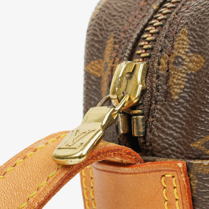 Louis Vuitton Jeune Fille MM Umhängetasche aus Monogram Canvas