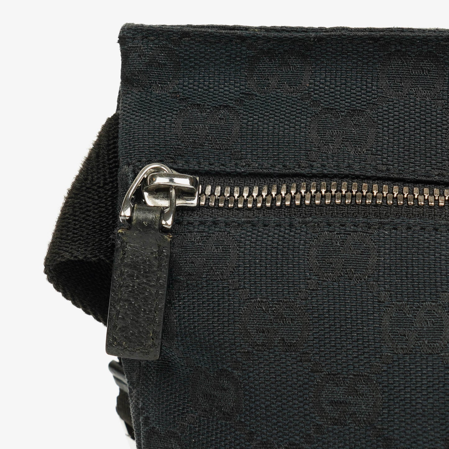 Gucci GG Monogram Canvas Gürteltasche