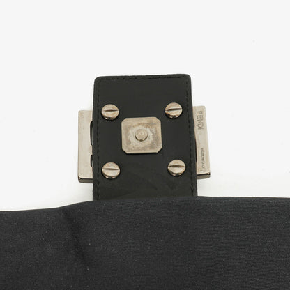 Fendi Mamma Baguette Schultertasche aus schwarzem Neopren