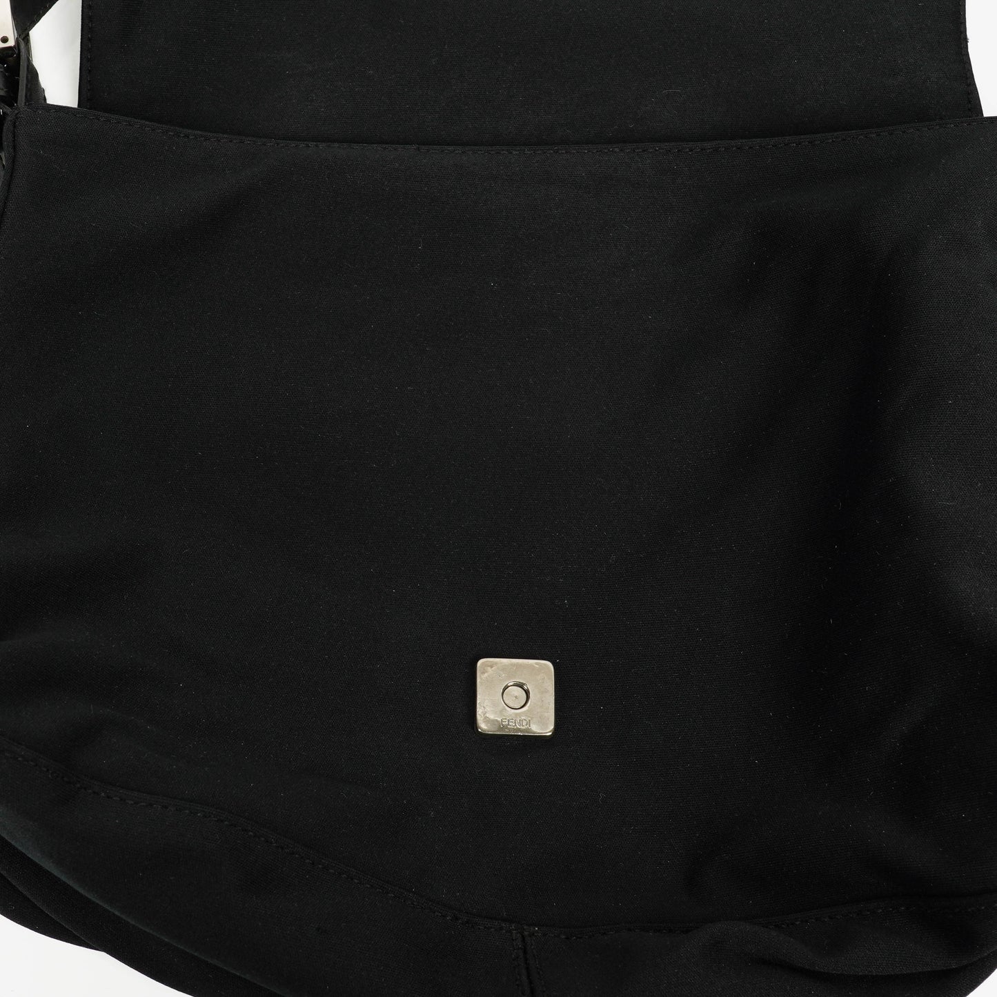 Fendi Mamma Baguette Schultertasche aus schwarzem Neopren