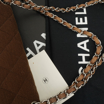 Chanel Vintage Medium Classic Double Flap Tasche aus braunem Jersey mit versilberten Beschlägen